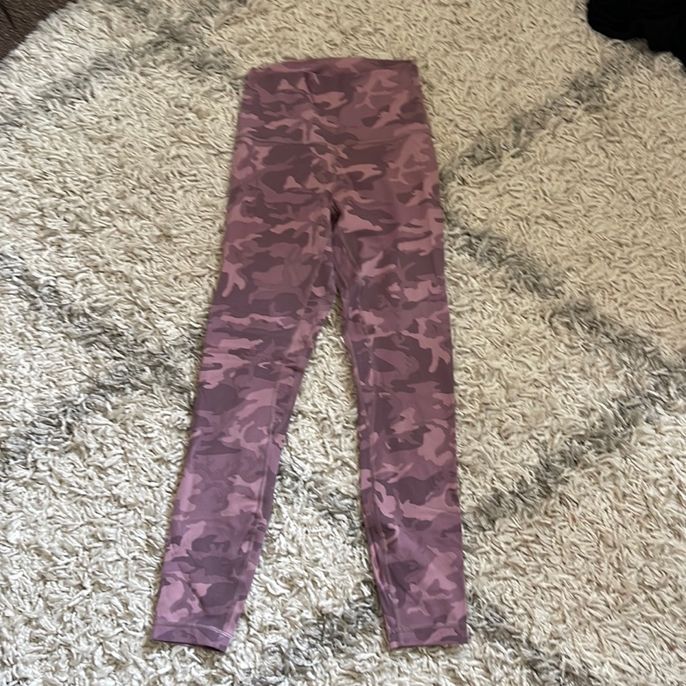 Lululemon Pink Camo Align Leggings. Size 4, 25”